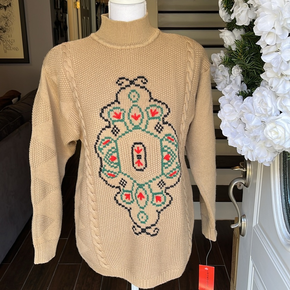 Liz Claiborne Beautiful Mock Neck Tan Sweater. 100%. Merino Wool.